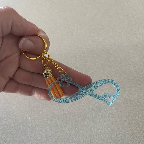 **SPECIAL DEAL** Handmade Paw & Heart Infinity Keychain -Please read description - Picture 2 of 3